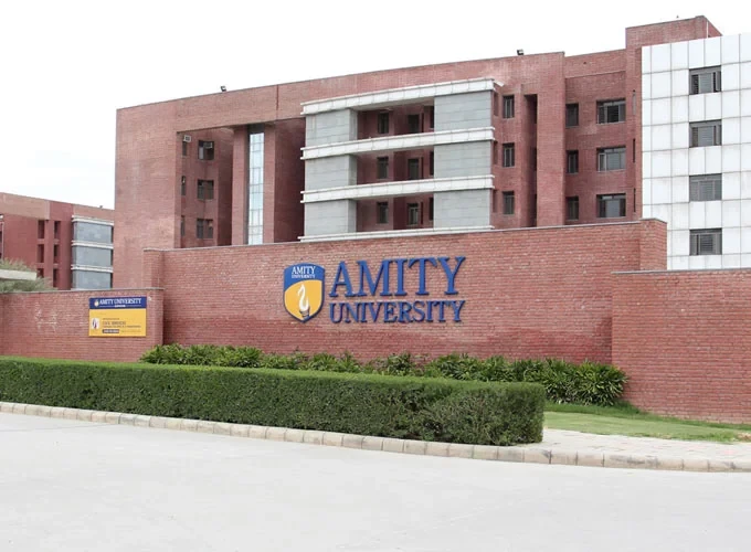 Amity University B.Tech CSE Fees: Total Cost, Semester Wise Fees & Scholarships