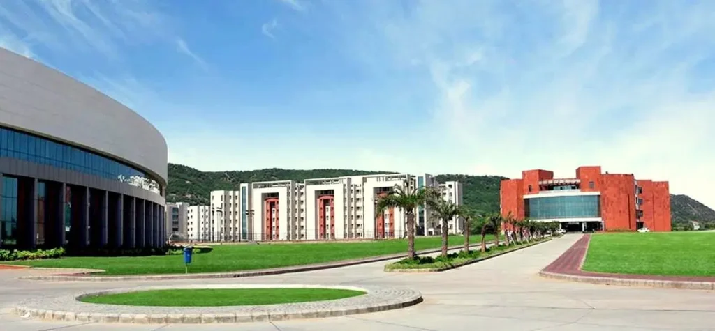 Amity University Jaipur B.Tech Fees 2025 – Course Wise Fee Structure, Hostel & Scholarships