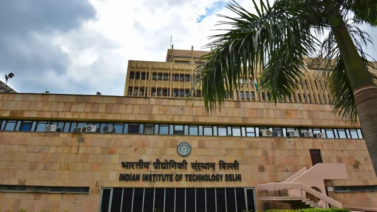 Biotechnology Colleges in Delhi 2026: Top Government and Private Colleges, Admissions & Placements