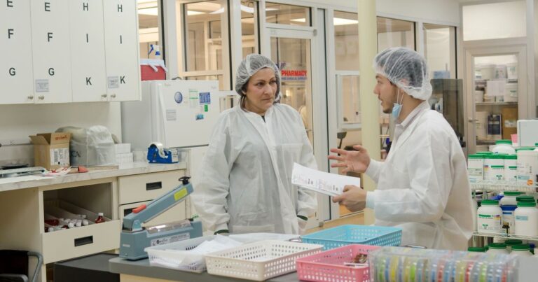 B.Pharm Distance/Online in India 2026: Eligibility, Fees, Jobs