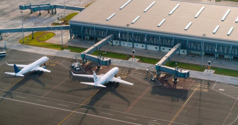 BBA Airport Management vs BBA Logistics & B.Sc Aviation (2026)