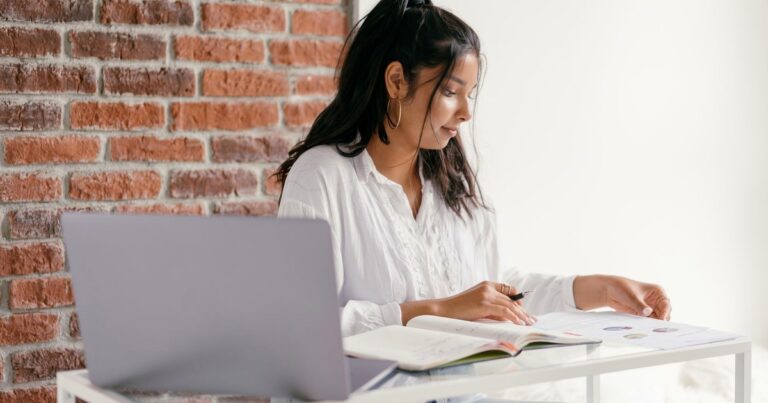 BBA in Finance Distance/Online in India 2026: The Complete Guide