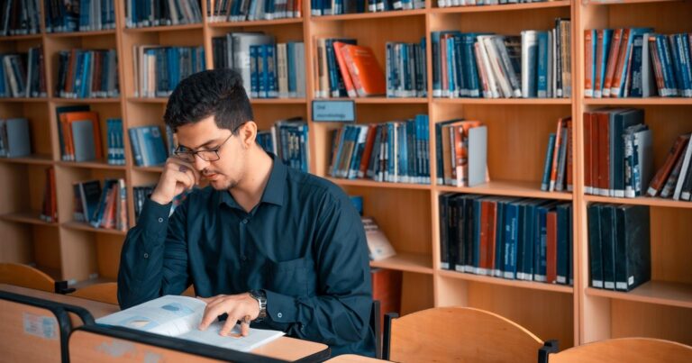 B.Sc + Bachelor of Laws Scholarships India 2026