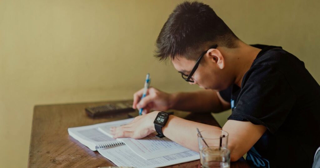 B.Sc Psychology Fees in India 2026 | Science Stream