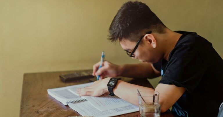 B.Sc Psychology Fees in India 2026 | Science Stream
