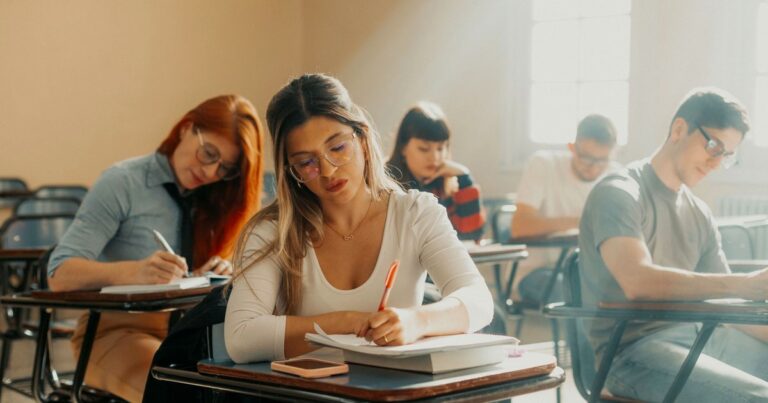 Diploma in Aviation Scholarships 2026: Your Guide to Funding