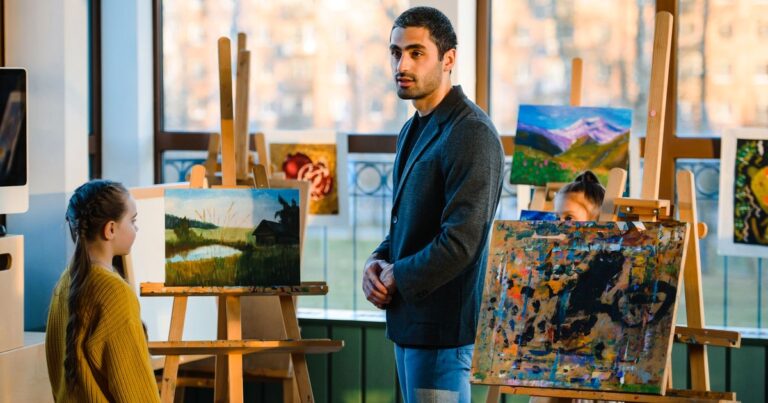 Diploma in Fine Art vs BFA vs B.Des (2026): Which is Better?