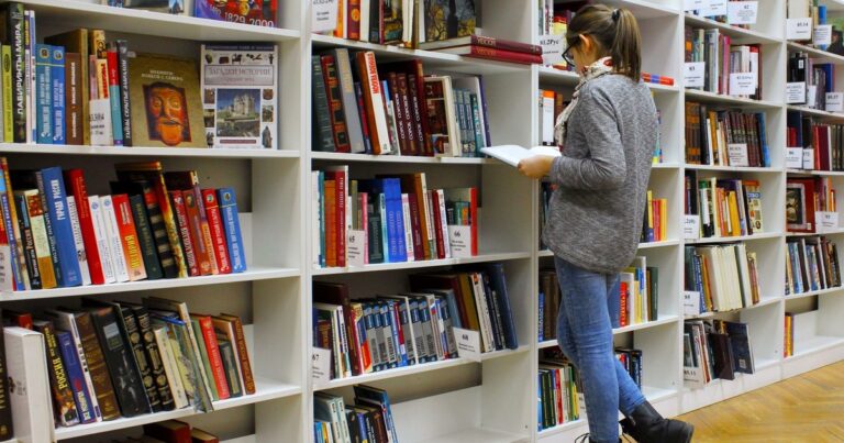 Diploma in English Scholarships India 2026: Your Guide