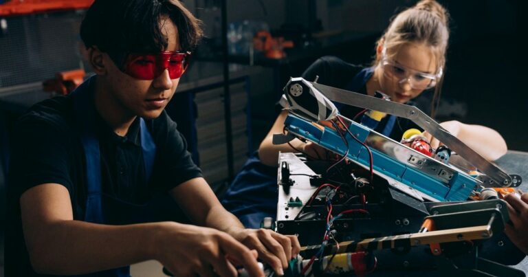 Diploma in Mechanical Engineering {Lateral} Distance / Online India 2026